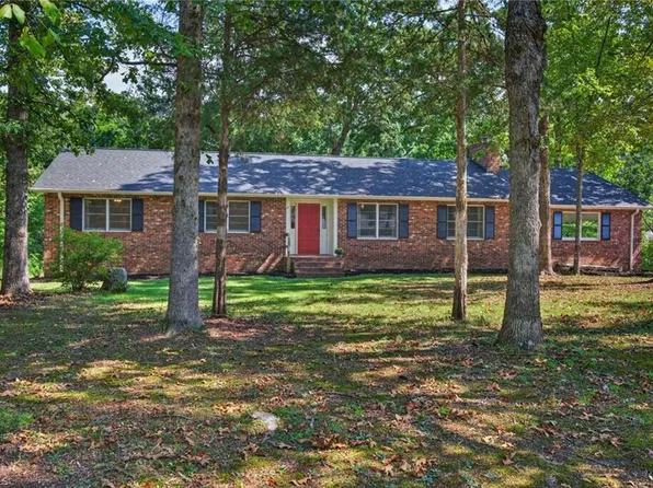 5408 Hidden Valley Rd, Greensboro, NC 27407