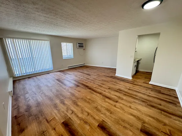 Hamburg Heights, 3580 Sowles Rd #321, Hamburg, NY 14075
