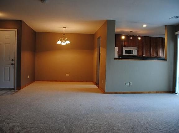 5th image of 805 E Castle Ct APT 8