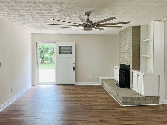 4th image of 3025 Hickory Tree Rd