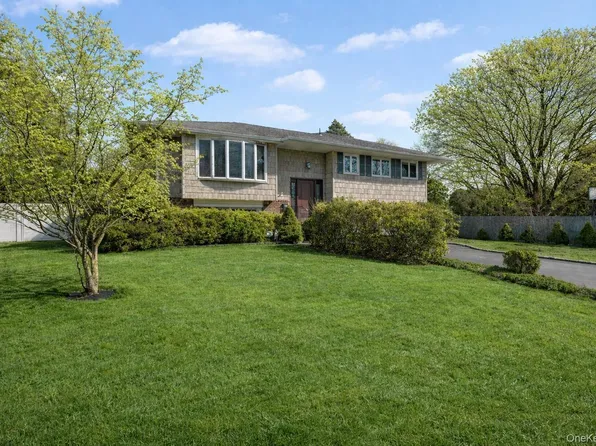 4 Basill Lane, East Northport, NY 11731