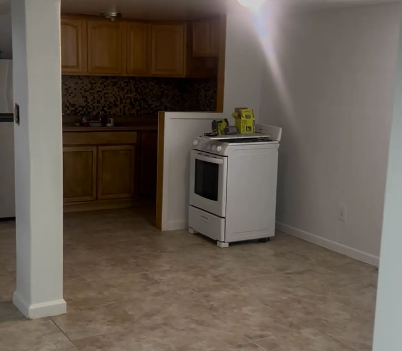 Studio, $1,400 — Photo 4