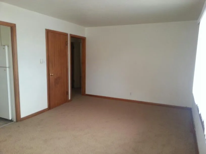 Large 2 Bedroom, 1-3/4 Bath Duplex with Attached Garage in West Loveland, CO — Photo 2