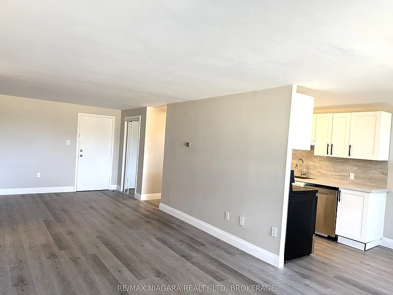 7 Riverview Blvd #104 — Photo 29