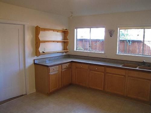 4th image of 520 N Laurel Ave