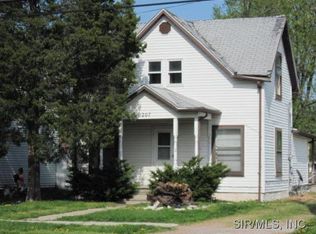 207 N Main St, Brighton, IL 62012