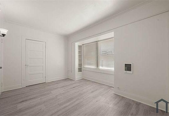 3rd image of 439 Lucas Ave APT 1