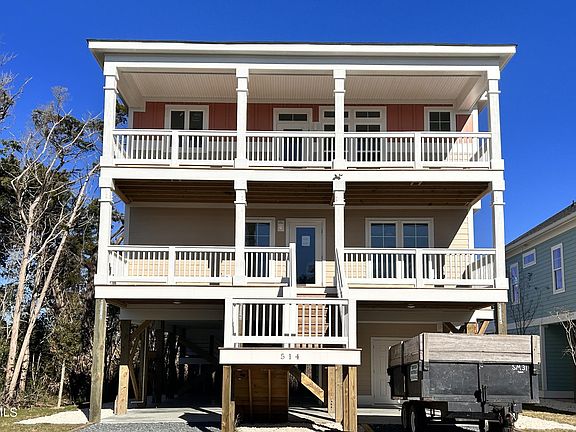 3rd image of 514 W Pelican Drive