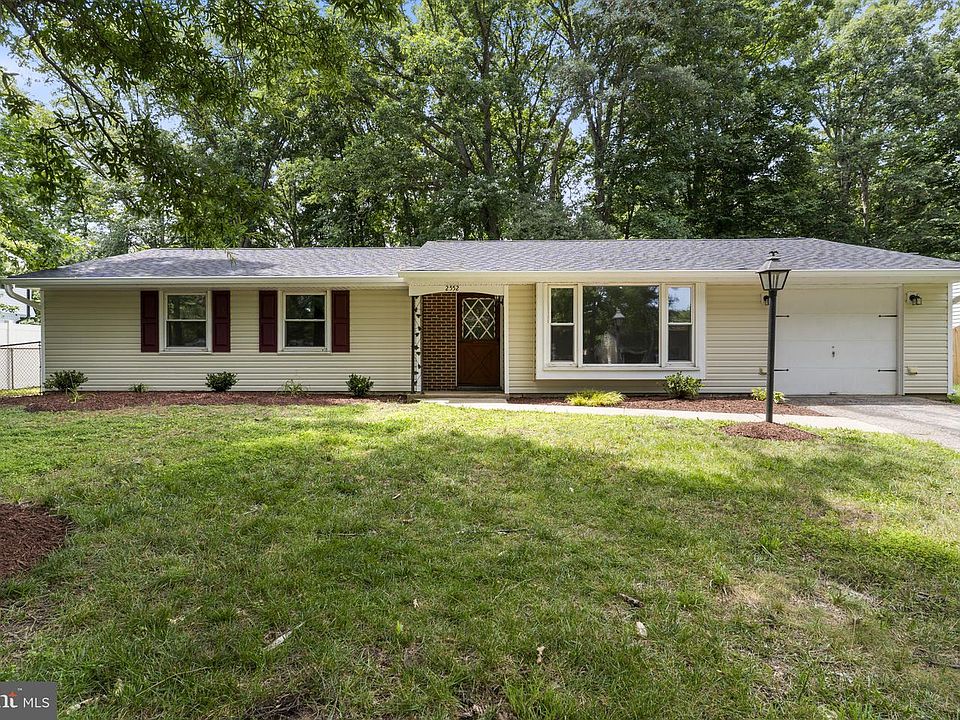 1st image of 2552 Lisa Dr