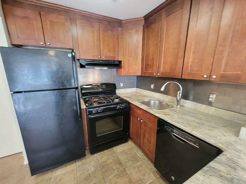 1st image of 771 42nd St #2A