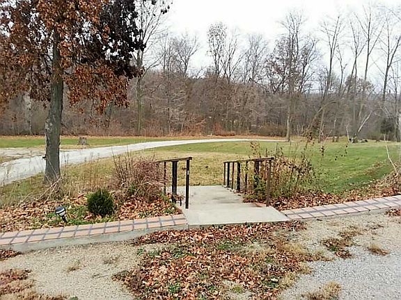 5th image of 6061 28th Avenue Dr