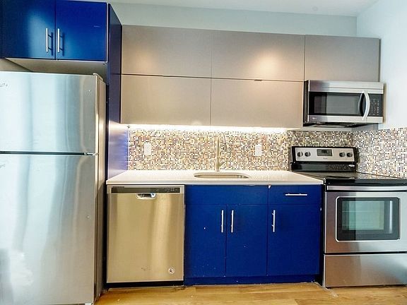 3rd image of 31 Woodbine St #1D