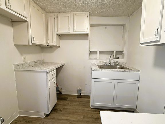 1023 S Millwood #B Kitchen_10092025