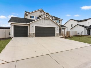 302 Black Onyx Ave, Caldwell, ID 83605