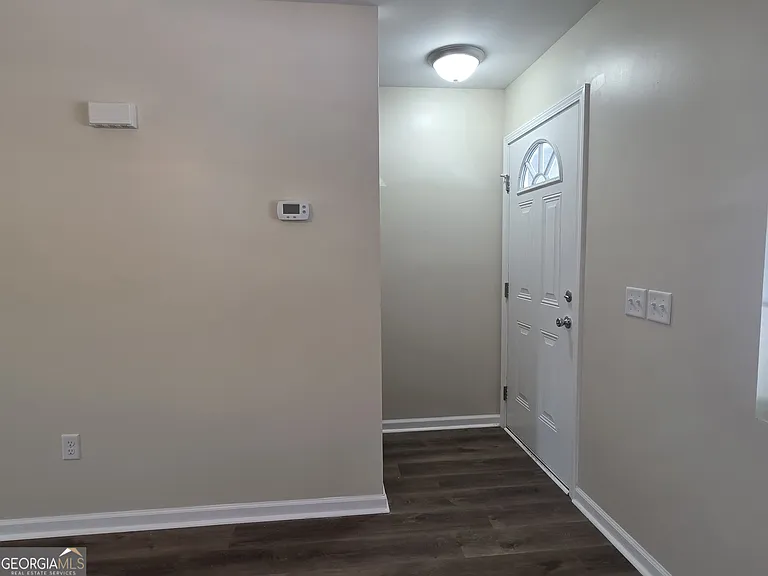 113 Park Pl — Photo 2