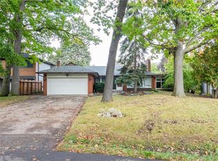 39 Farningham Cres, Toronto, ON M9B3B4
