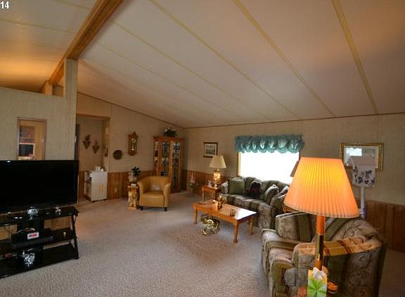 3rd image of 16964 SE Laugardia Way