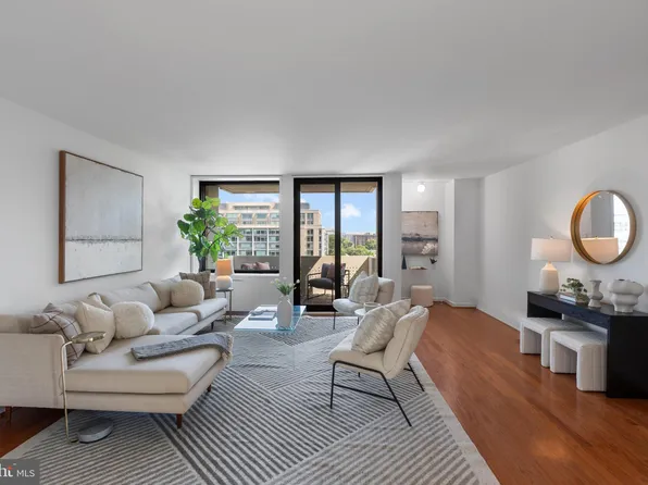 240 M St SW #E715, Washington, DC 20024