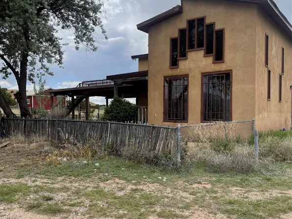 11 Los Amigos, Espanola, NM 87532