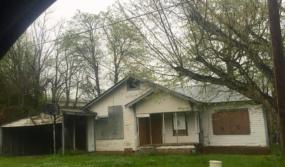 2nd image of 513 Front St