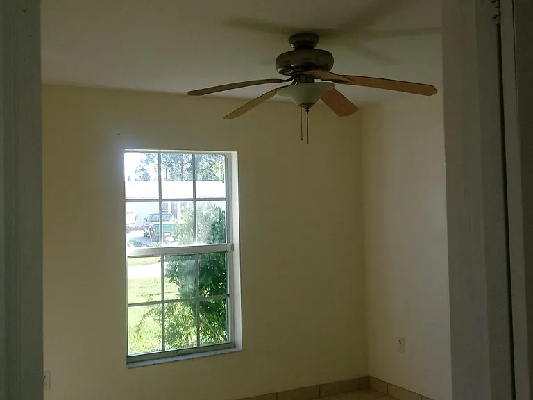 229 SW Chelsea Ter — Photo 21