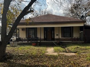 209 N Smyth St, Mart, TX 76664