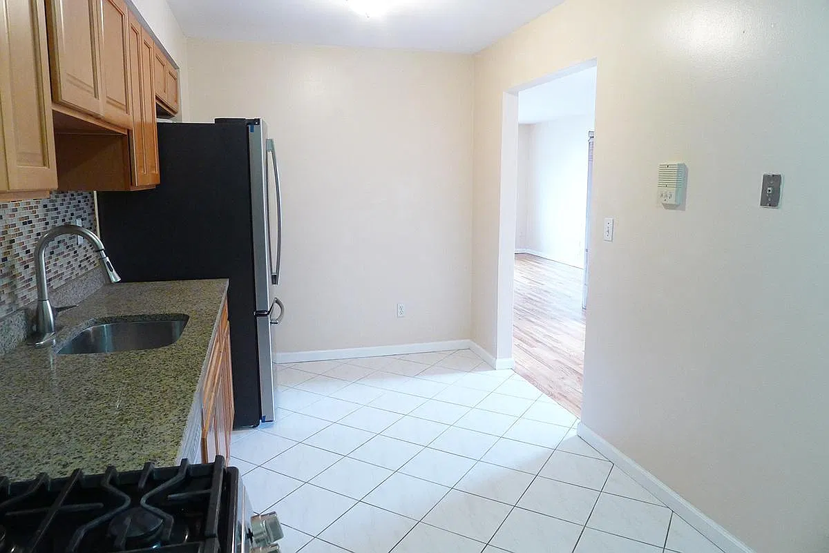 6201 Newkirk Ave — Photo 4