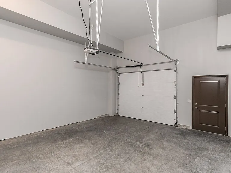 457 2nd Ave SW — Photo 24
