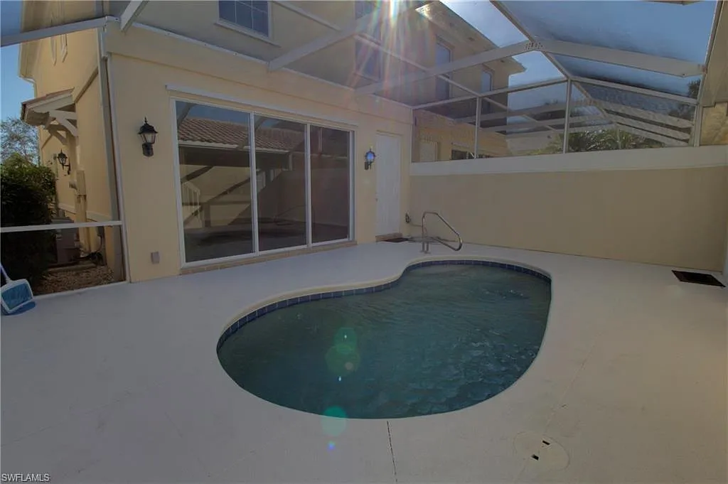 4 bed, 3.0 bath, 1864 sqft, $3,300 — Photo 3