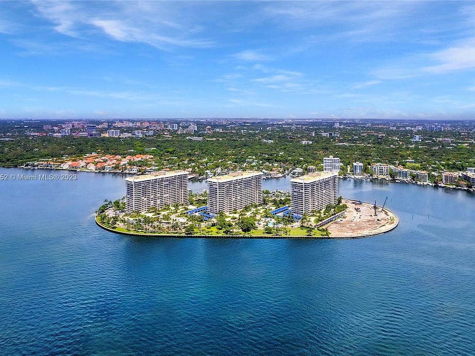 1st image of 2 Grove Isle Dr #B409