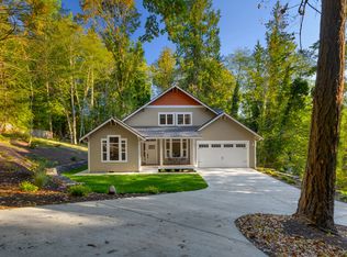 11732 Olympic Terrace Ave NE, Bainbridge Island, WA 98110