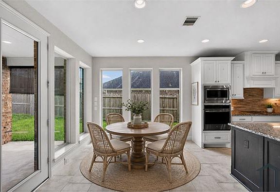 4th image of 3311 Pleasant Hollow Ln
