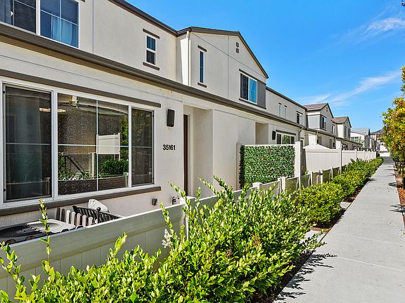 3rd image of 35161 Grove Trl