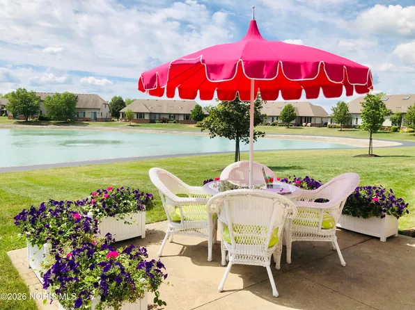 14857 Lake Winds Dr, Perrysburg, OH 43551