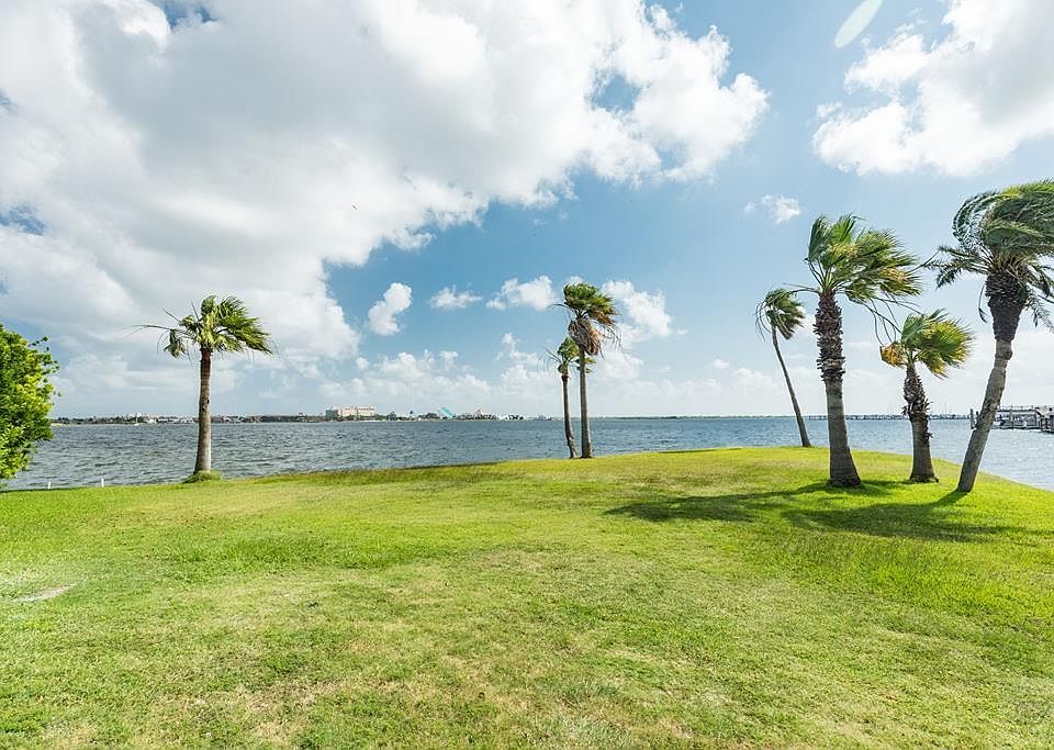 1st image of 1019 Palm Cove Ct