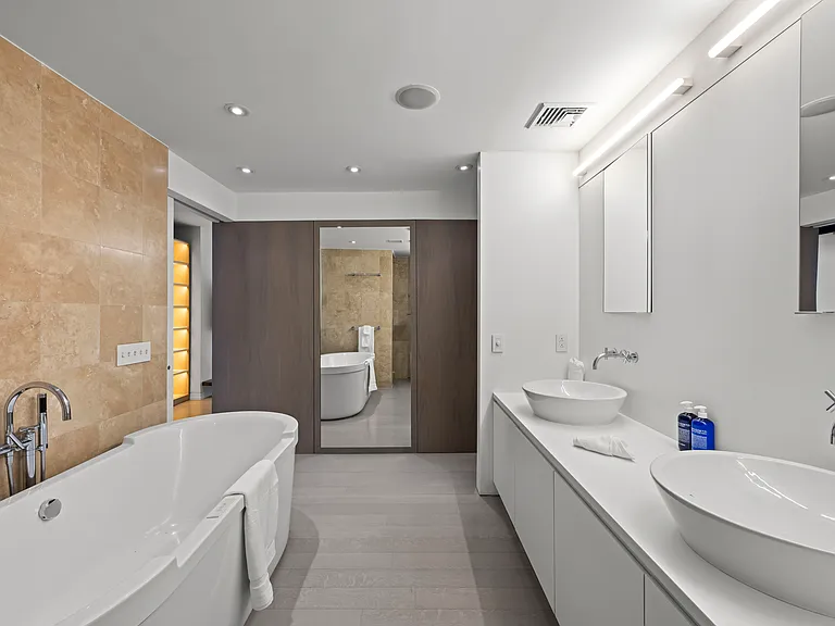 5 E 13th St #2 — Photo 31