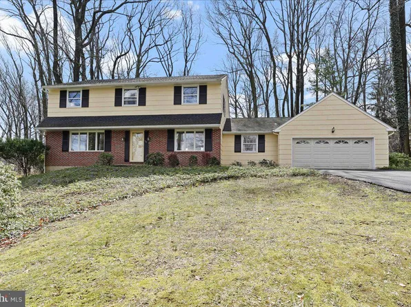 16 Jenkins Dr, Downingtown, PA 19335