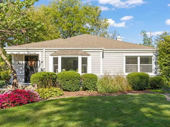 582 Glendale Ave, Glen Ellyn, IL 60137