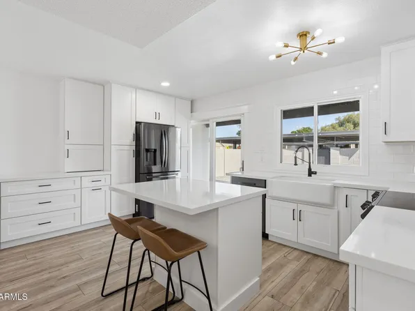 8208 E KEIM Drive, Scottsdale, AZ 85250