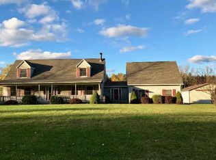 1571 E Whitefeather Rd, Pinconning, MI 48650