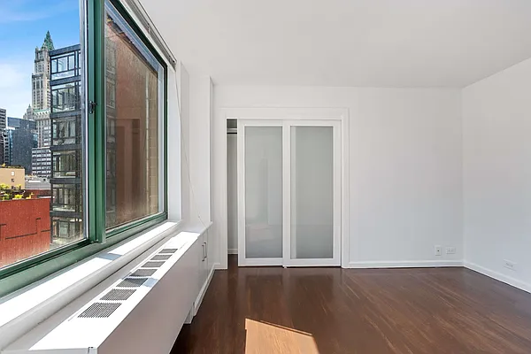 Rented by Compass | media 71