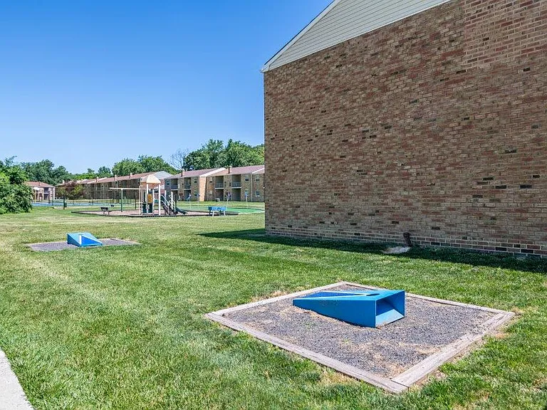Fairways Apartment Homes — Photo 15