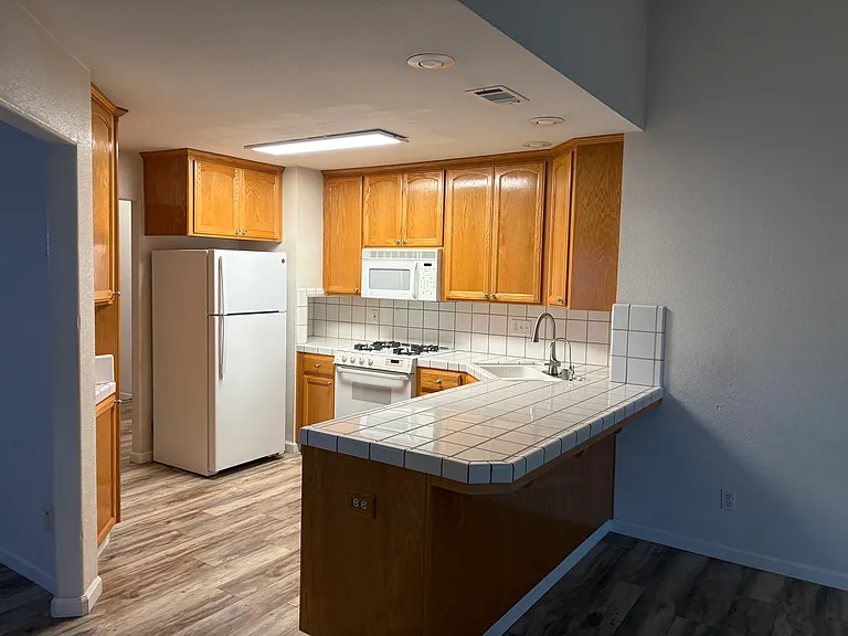 1795 Brookside Dr — Photo 5
