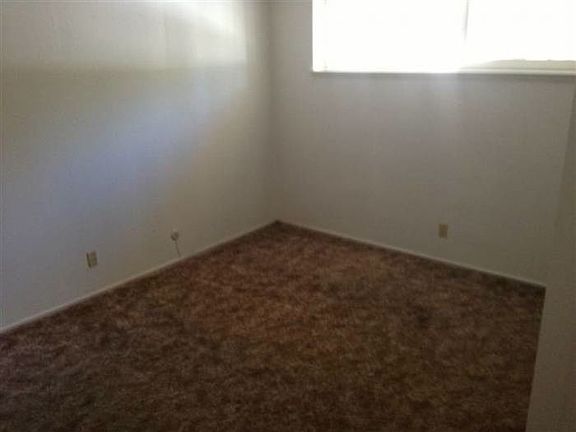 5th image of 1170 Herbert Ave #D
