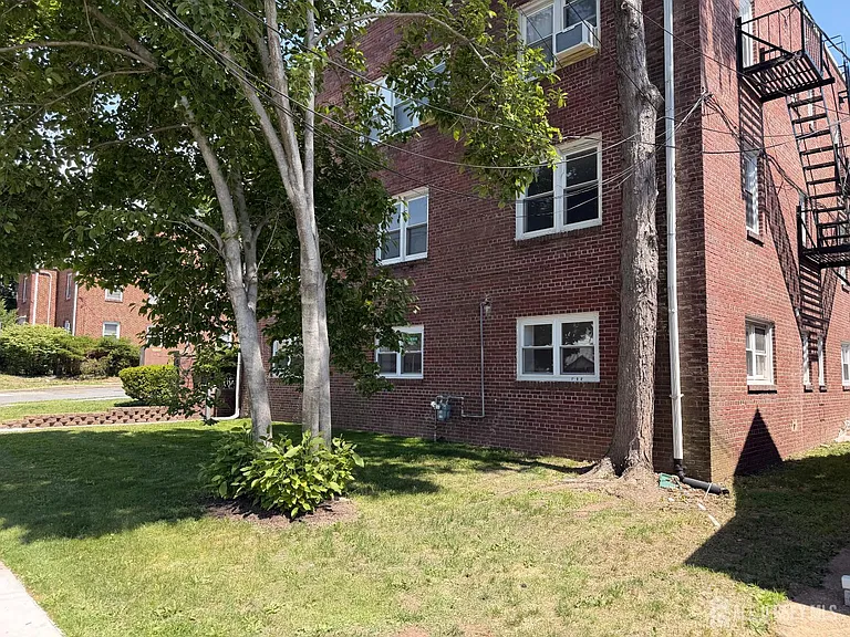 1020 Raritan Ave — Photo 27