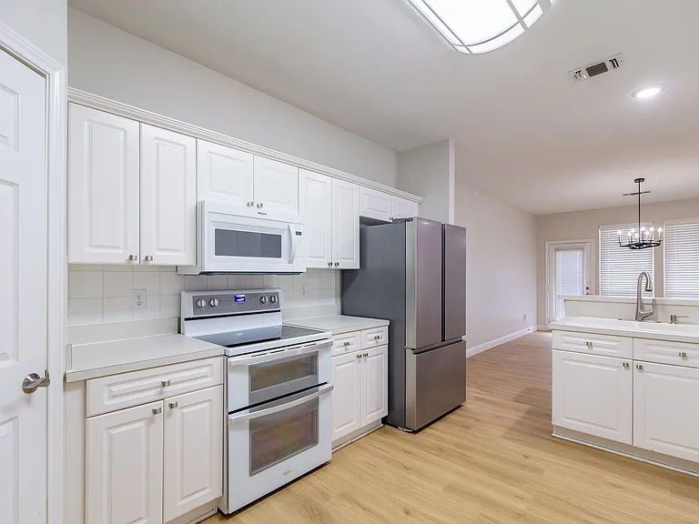 1803 Fern Ct — Photo 10