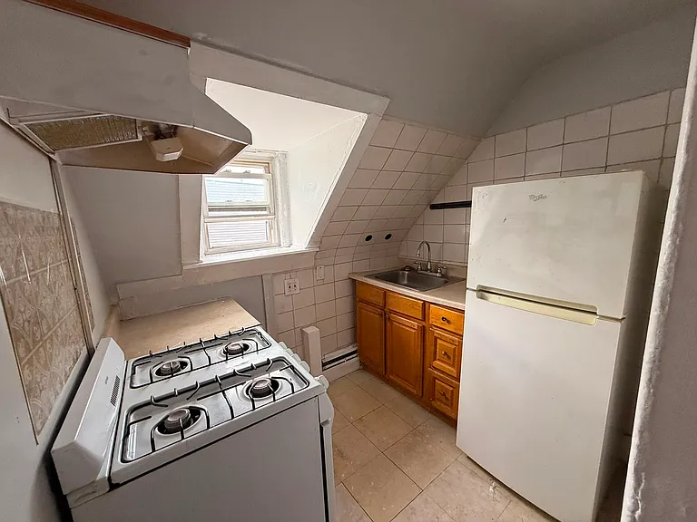 185 Wegman Pkwy #3E — Photo 1