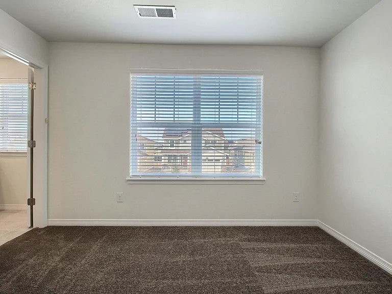 14776 Oslo Ave — Photo 26