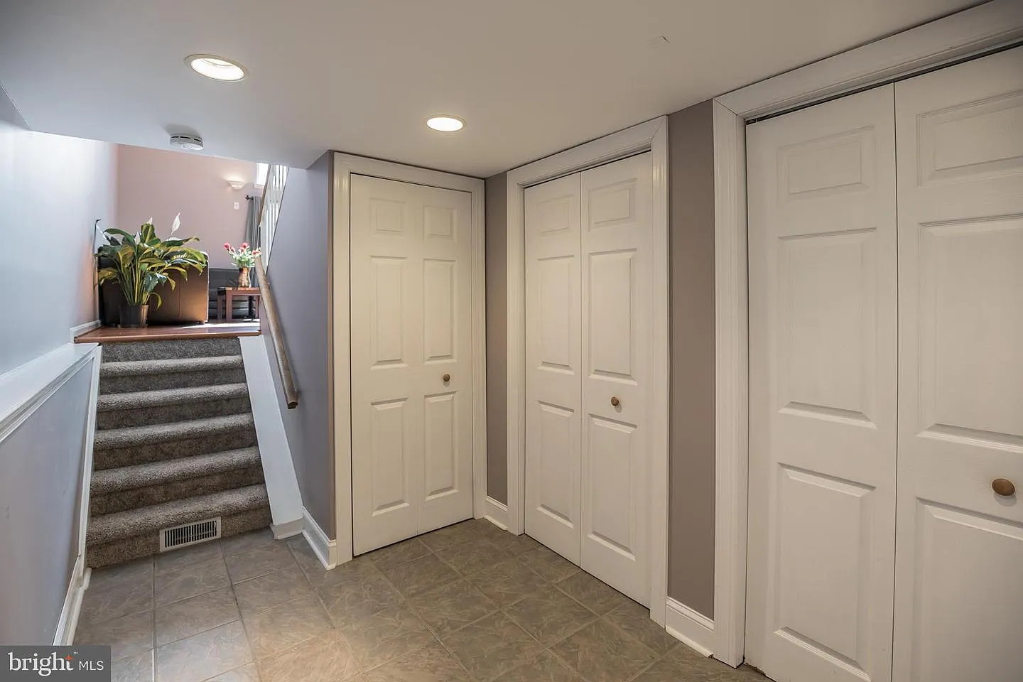 3 bed, 2.5 bath, 1936 sqft, $3,000 — Photo 2