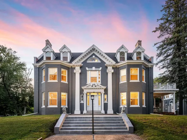 2307 E Superior St APT 2, Duluth, MN 55812